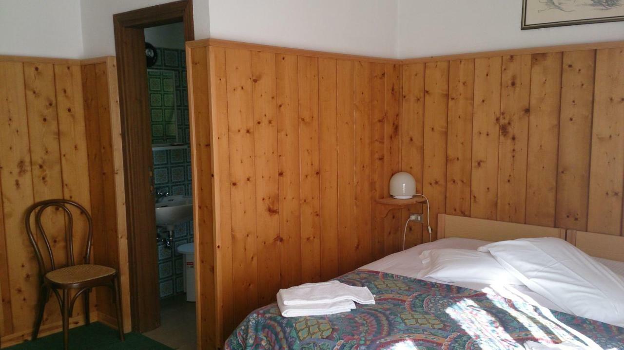 B&B Lo Scoiattolo Nebbiu ภายนอก รูปภาพ