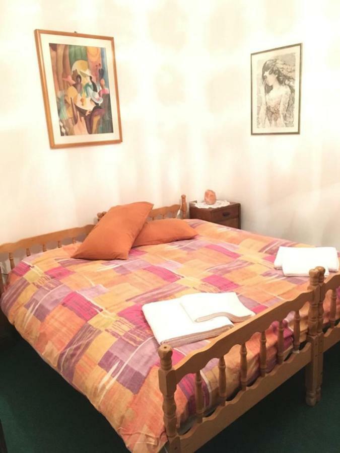 B&B Lo Scoiattolo Nebbiu ภายนอก รูปภาพ